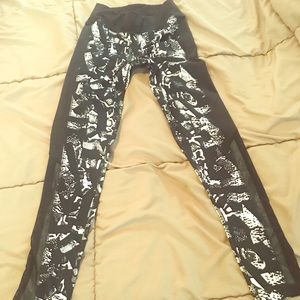 Mesh detail workout pants - women’s medium